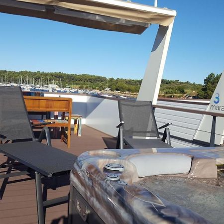House Boat - Floating House Sofia Ξενοδοχείο Πούλα Εξωτερικό φωτογραφία