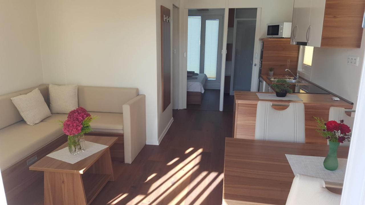 House Boat - Floating House Sofia Ξενοδοχείο Πούλα Εξωτερικό φωτογραφία